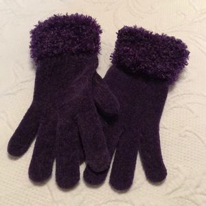 ⭐️ 2 for $10 ⭐️ Bundle and Save!! Purple Cozy Gloves